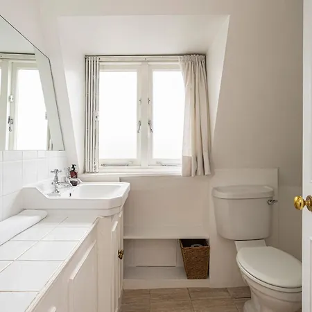 Goodge Apartments London Exterior photo